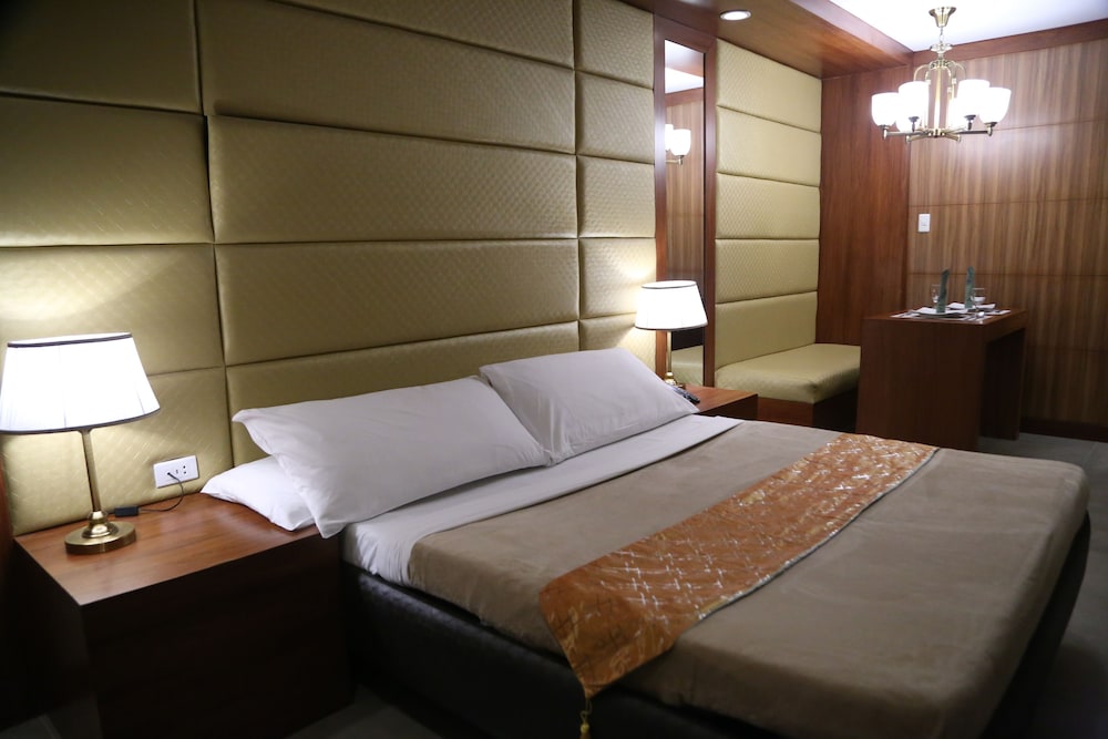 Deluxe Room - Photo 4