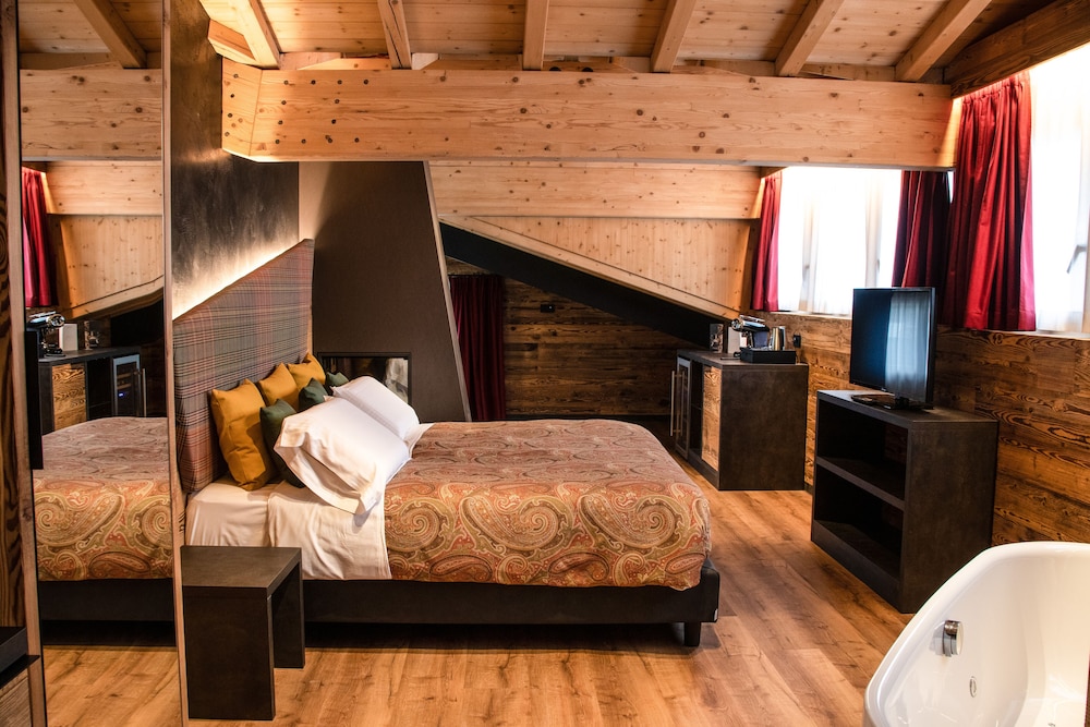Executive Studio Suite