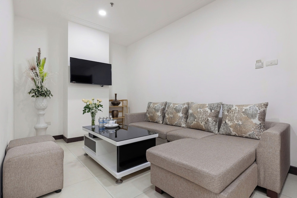 Deluxe Apartment, Non Smoking, City View photo 2