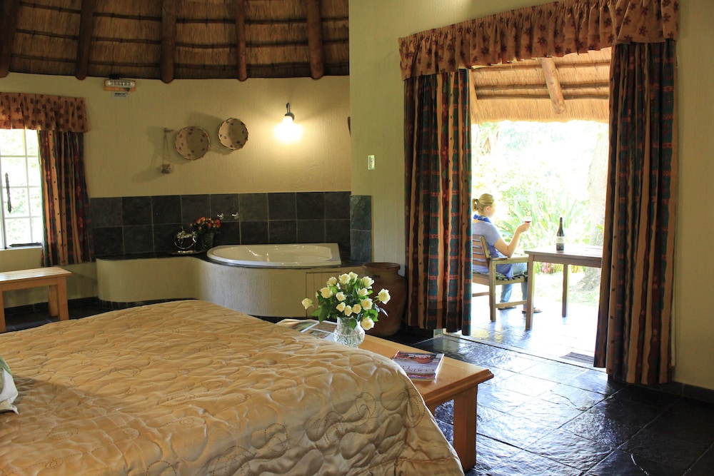 Honeymoon Rondavels photo 1