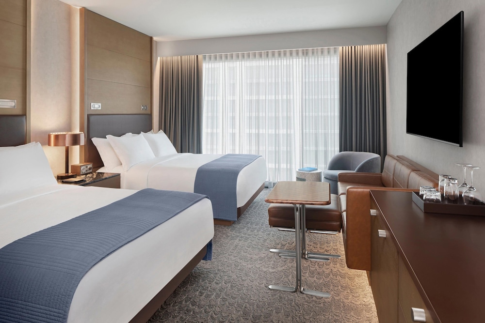 Executive Room, 2 Queen Beds - Photo 4