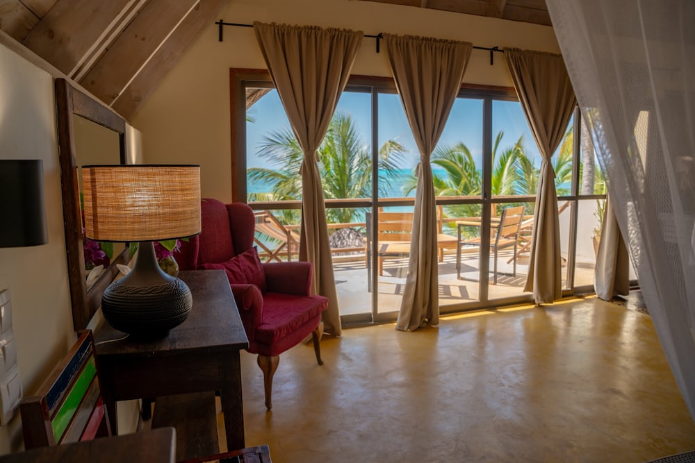 Luxury Villa, 3 Bedrooms photo 3