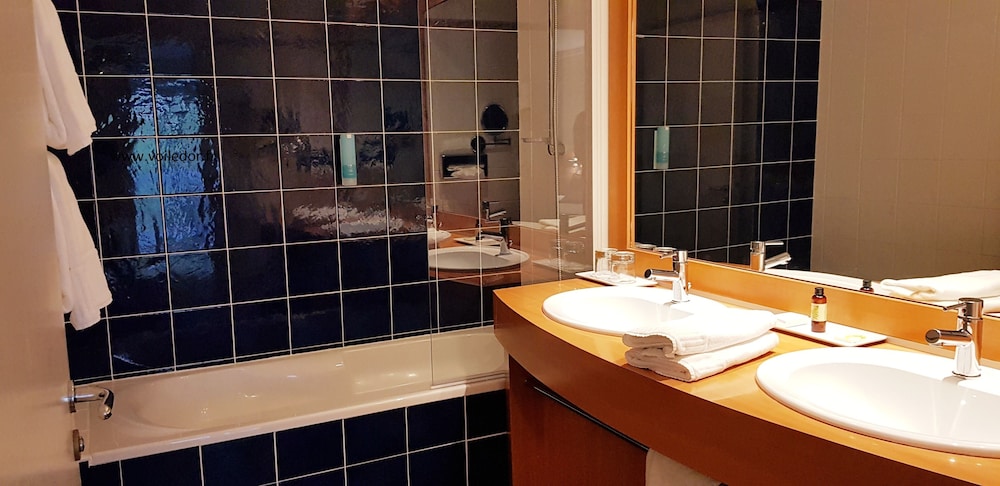 Deluxe Suite, Lagoon View photo 2