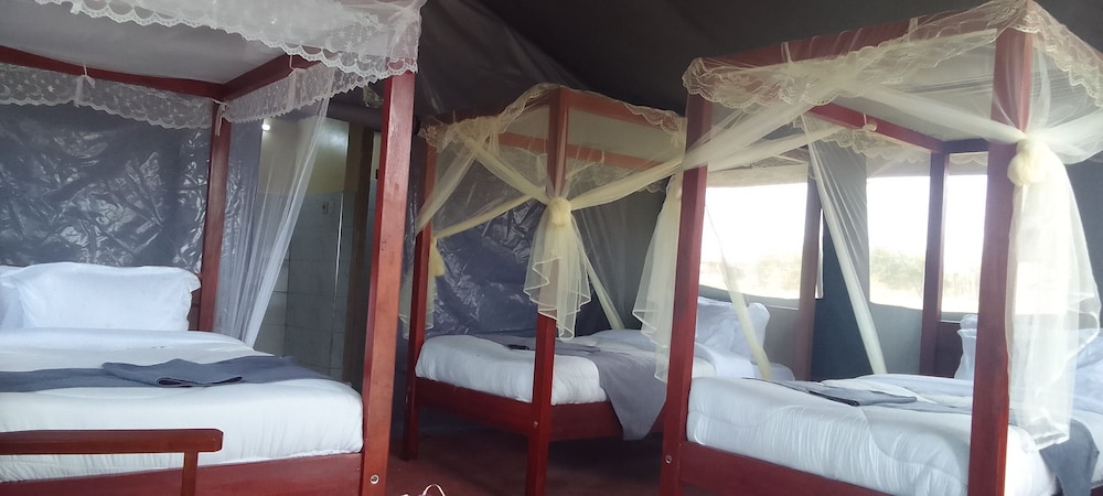 Deluxe Triple Room, Multiple Beds, Non Smoking, Ground Floor