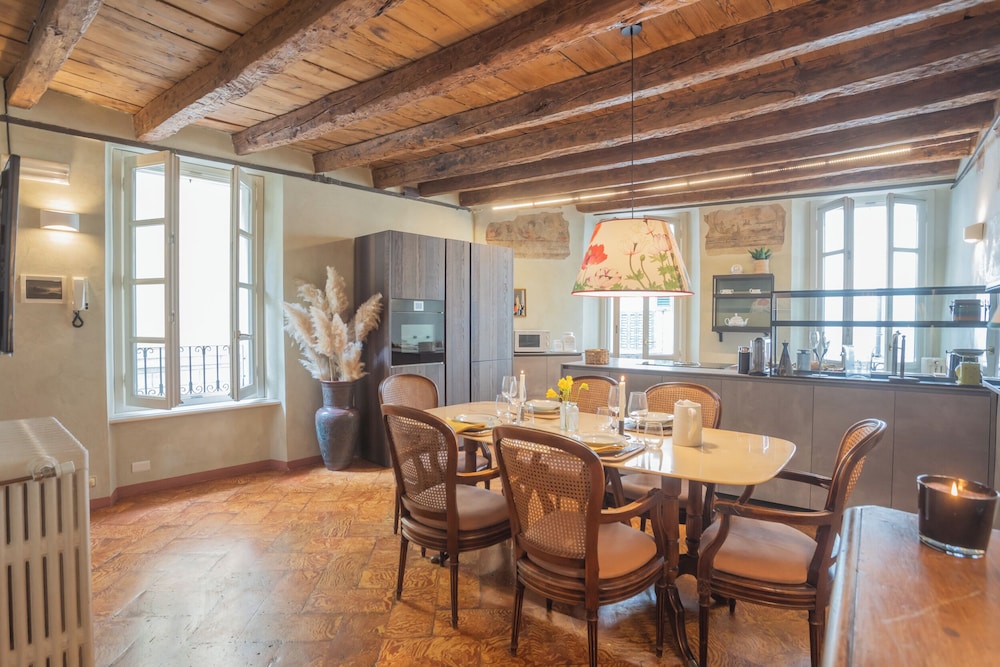 Apartment (2 Bedrooms)