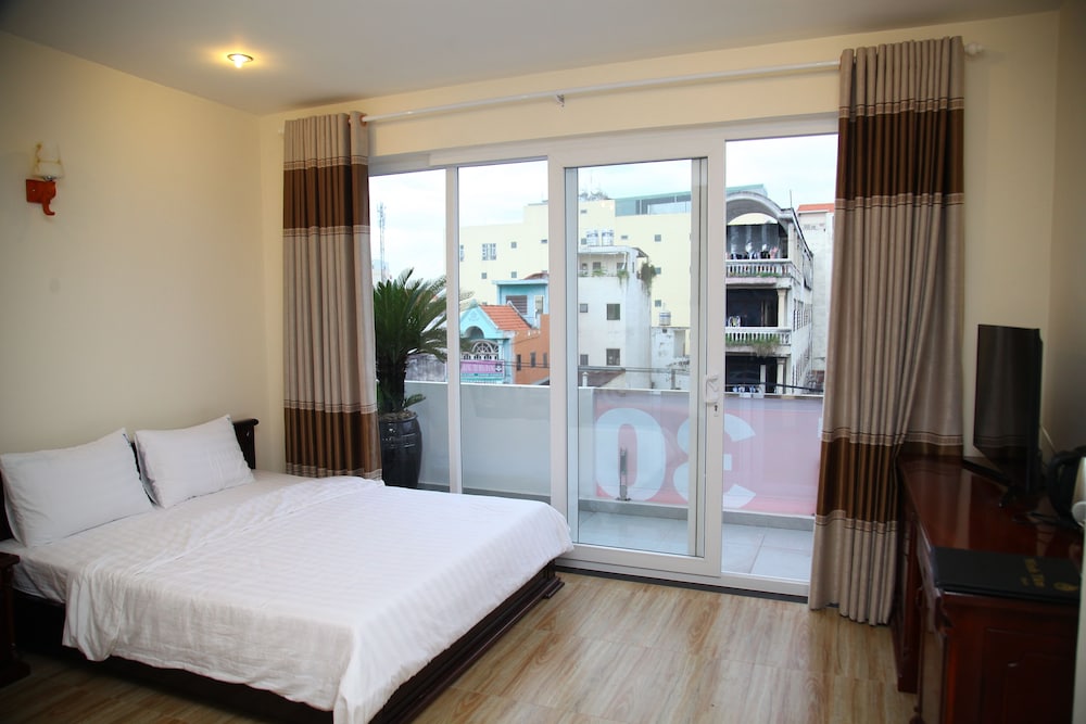 VIP Triple Room with Balcony photo 1