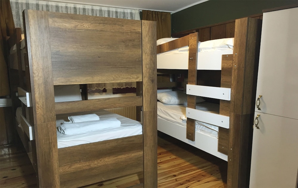Deluxe Shared Dormitory photo 3
