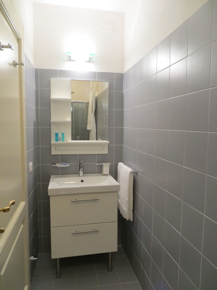 Deluxe Double Room, City View (Piazza Pitti) photo 2