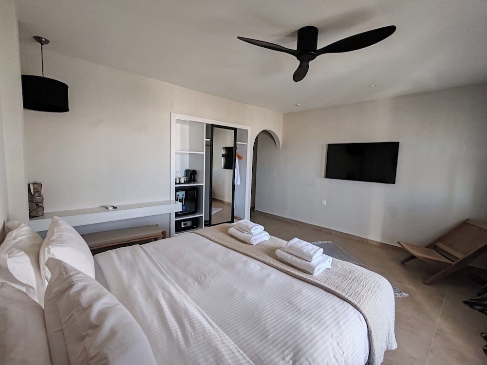 Premium Room, Outdoor Jacuzzi, Sea View - Photo 7