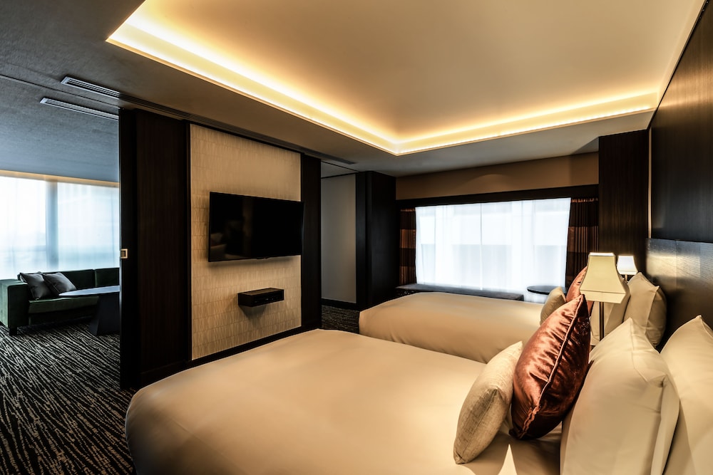 Master Suite Room, Club Lounge Access, 65 sqm, 2 Semi Double Beds, Non Smoking photo 1