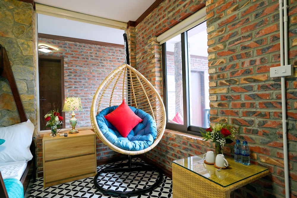 Family Room photo 3