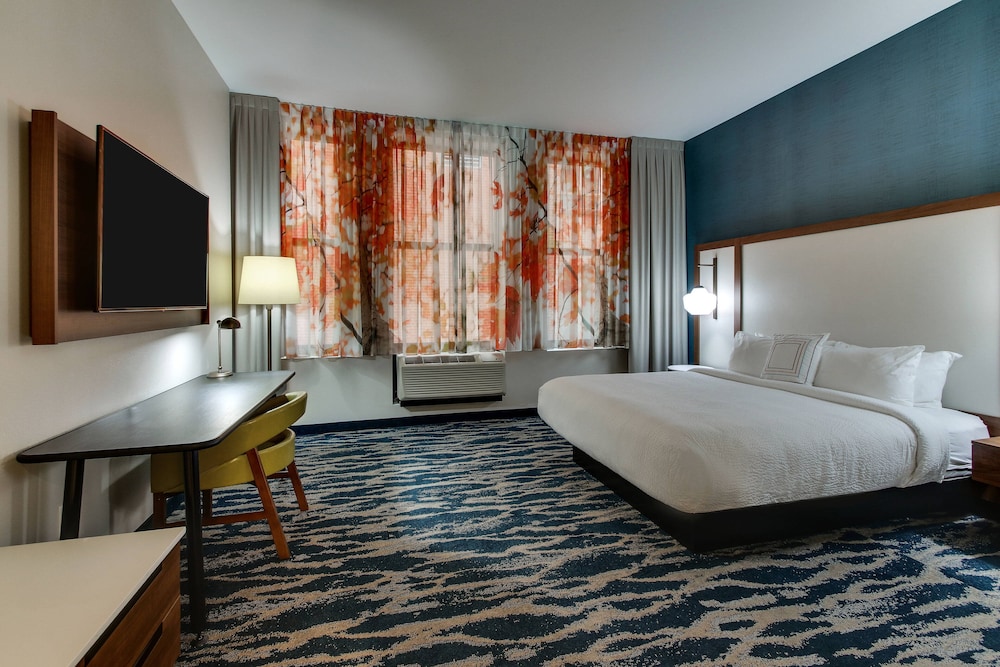 Suite, Multiple Beds - Photo 3