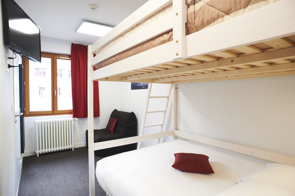 Family Quadruple Room photo 3