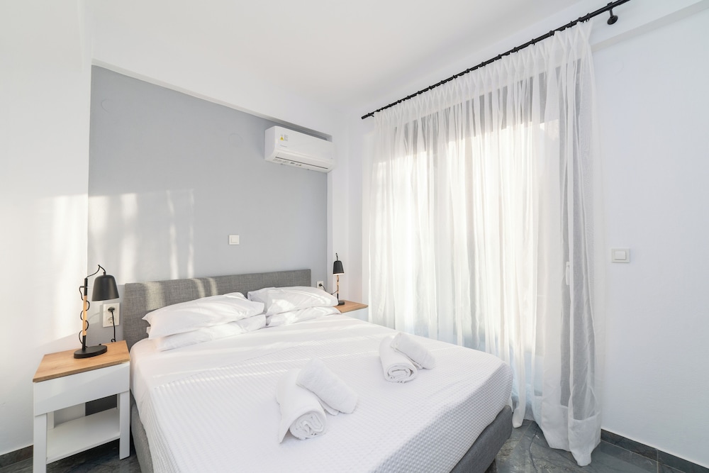 Deluxe Duplex, 2 Bedrooms, Garden View photo 1