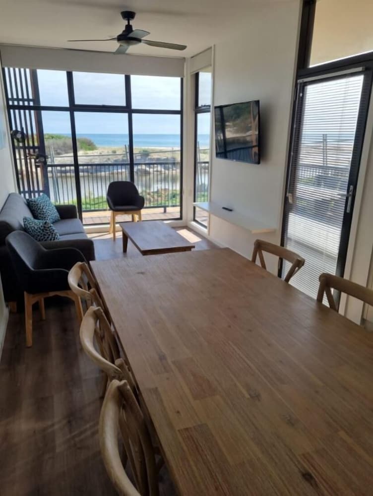Family Cabin, Balcony, Ocean View photo 1