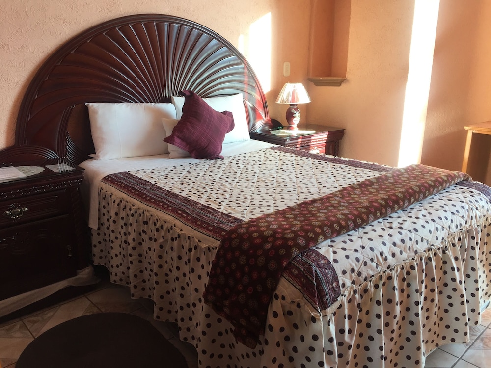 Single Room, 1 Double Bed