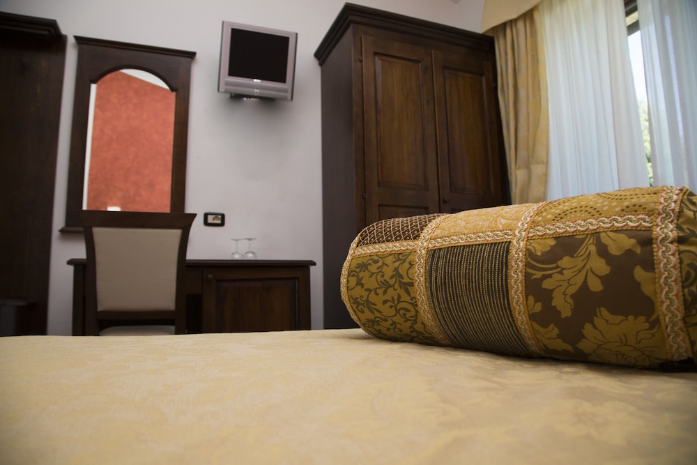 Basic Double or Twin Room, Non Smoking