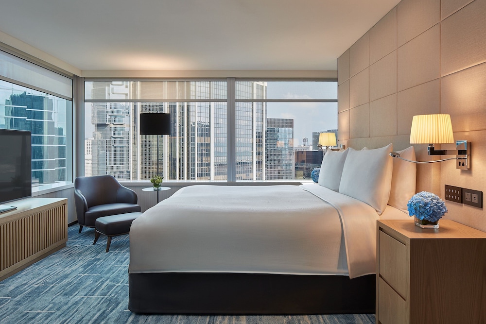 Bauhinia Suite, 1 King Bed, Harbor View