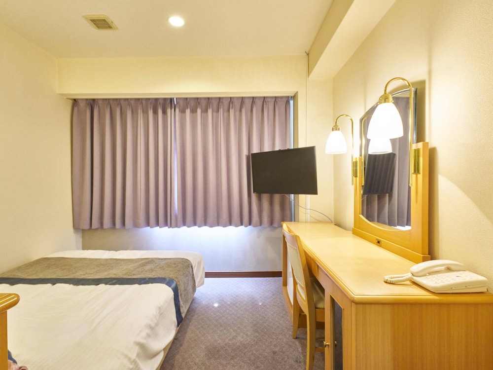 Basic Twin Room, Non Smoking - Photo 4