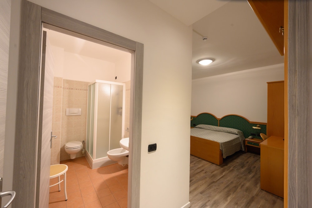 Comfort Room photo 1