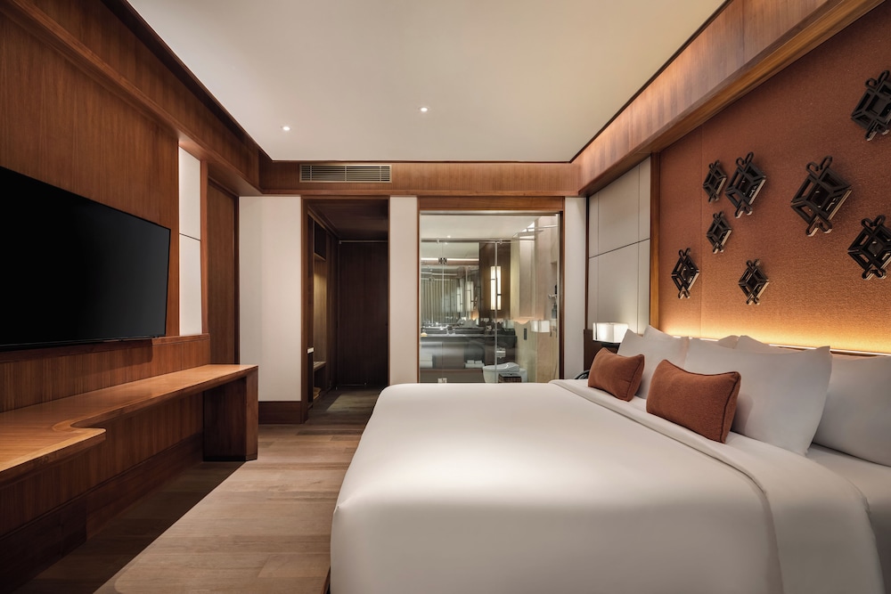 Deluxe Ocean View King - Photo 5