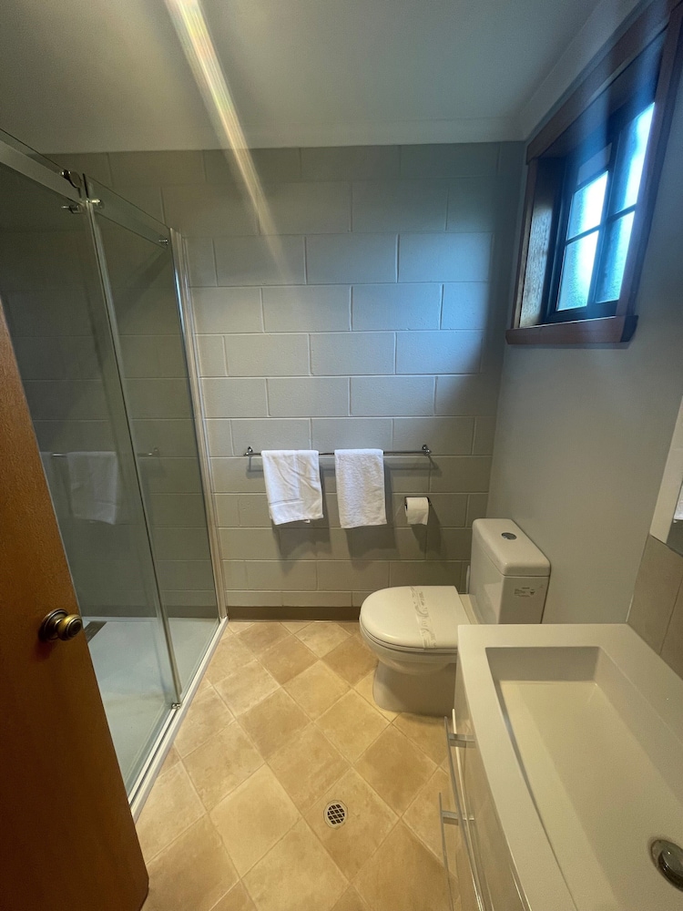 Basic Triple Room photo 2