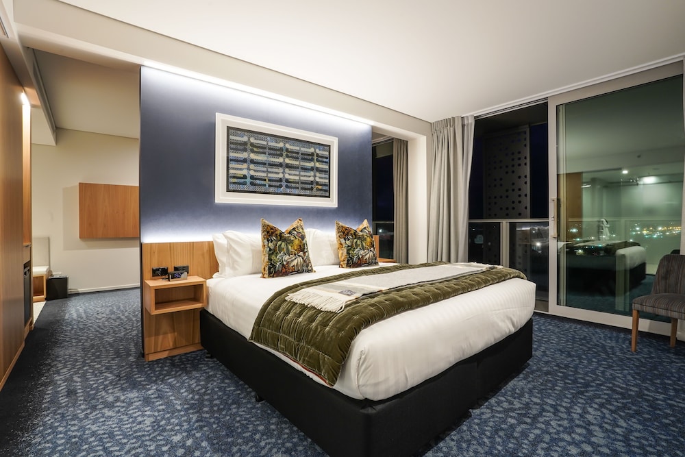 Executive Double Room, 1 King Bed, Balcony, City View