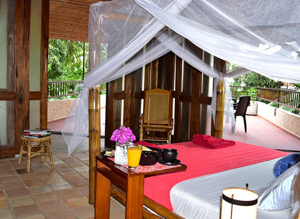Superior Double Room, 1 Queen Bed, Garden View, Garden Area