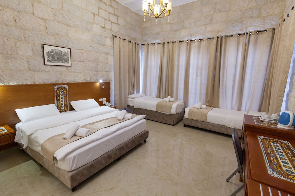 Family Room, Multiple Beds - Photo 2