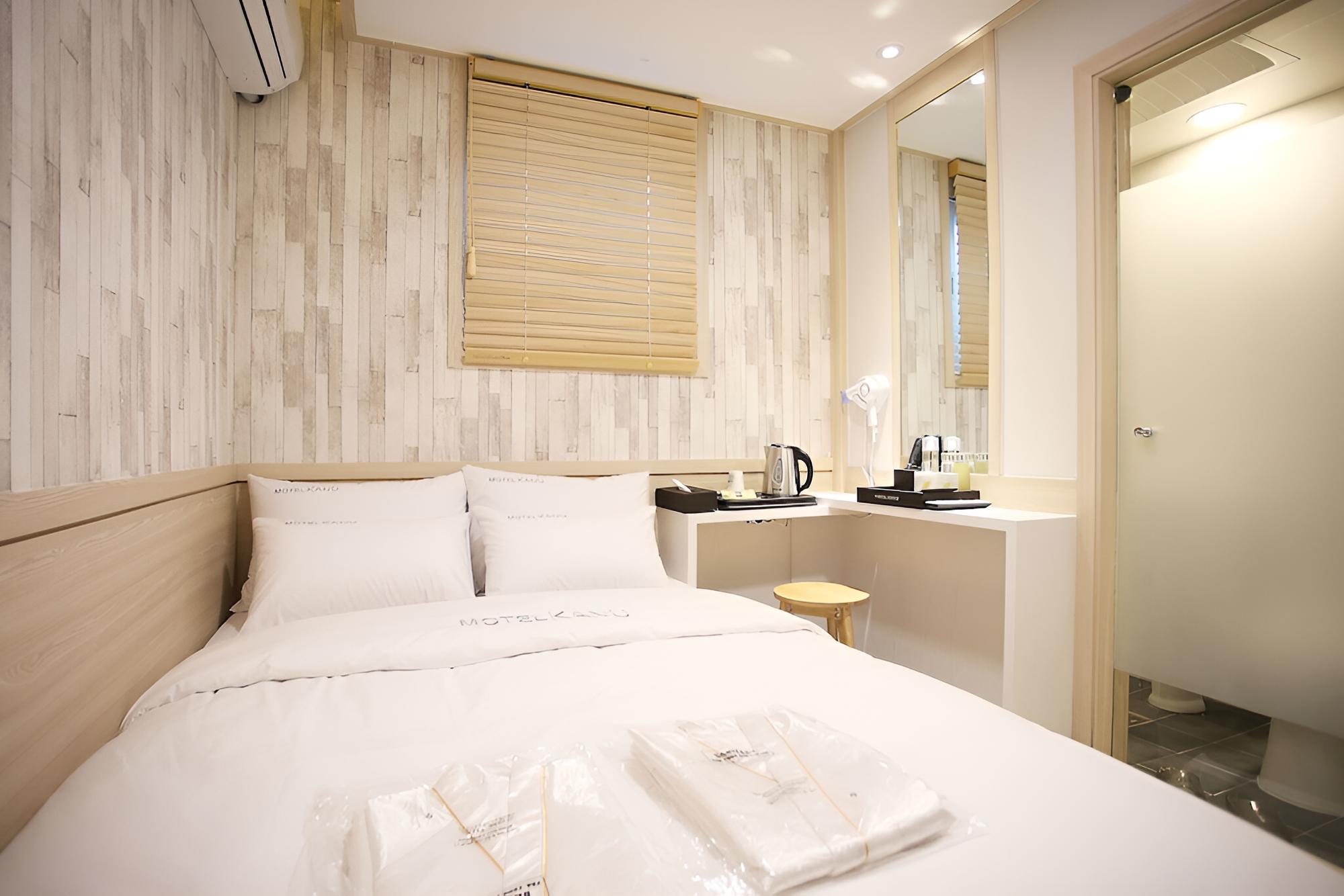 Room (Standard Room) - Photo 5