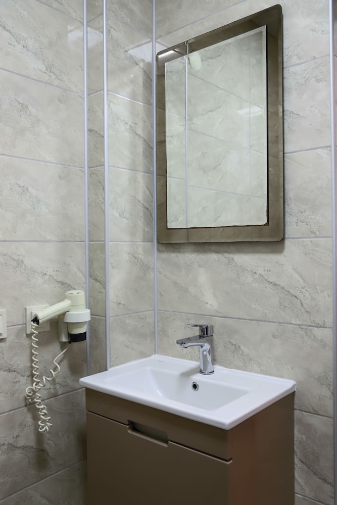 Standard Double or Twin Room photo 3