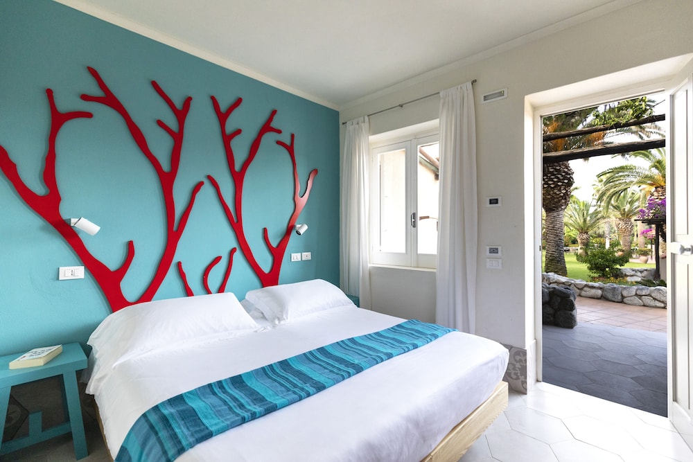 Basic Double or Twin Room - Photo 1
