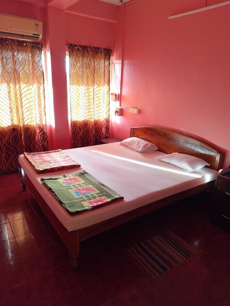 Deluxe Double Room, Patio, City View