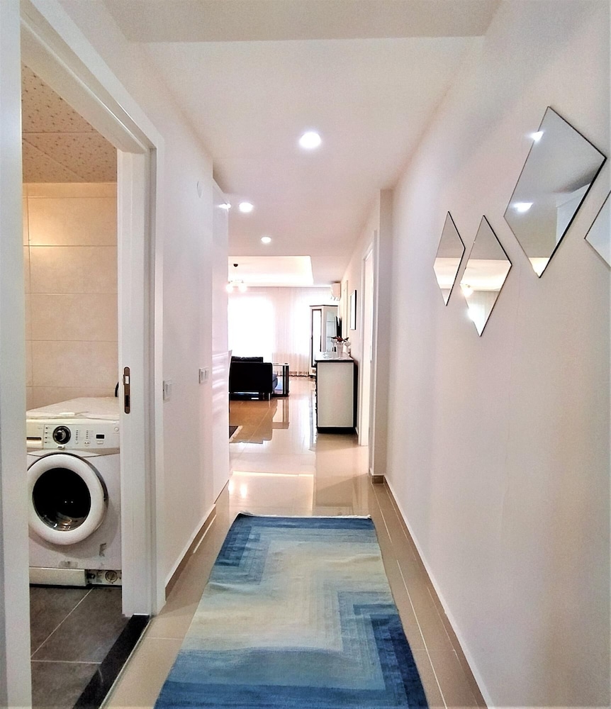 Apartment photo 3