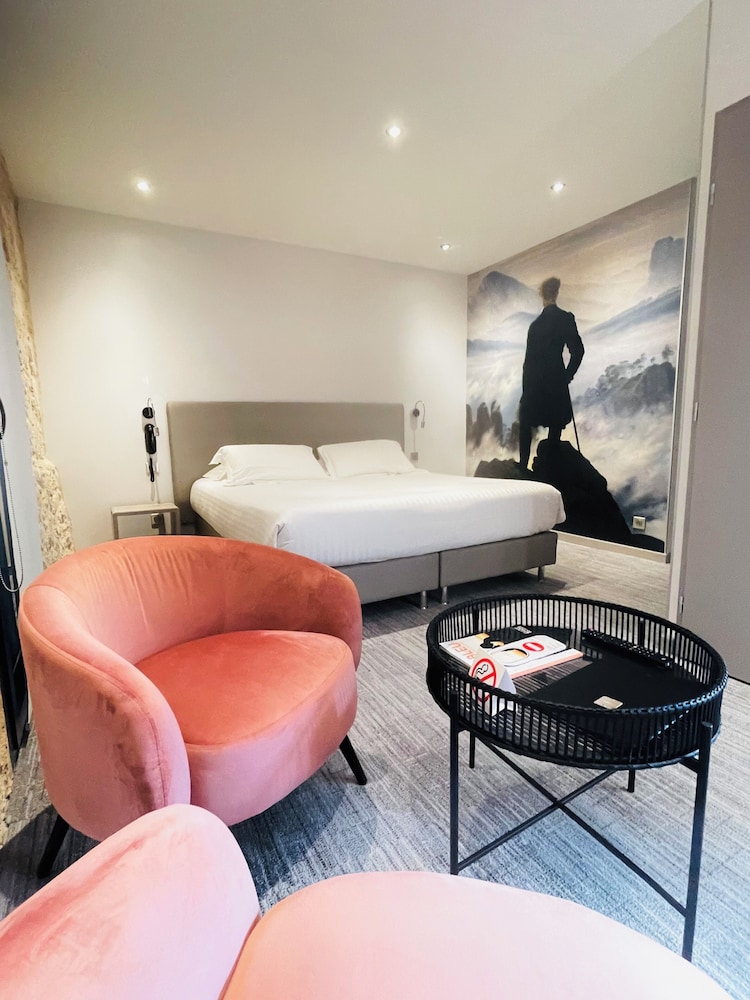 Junior Double Room, 1 King Bed, Balcony, Mountainside photo 2