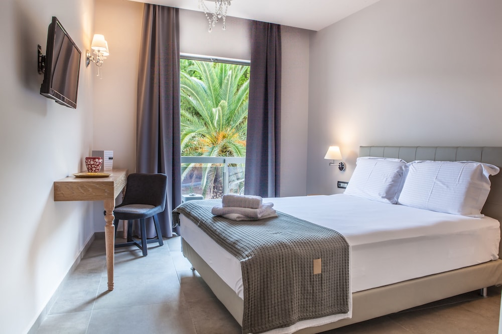 Superior Double Room, Balcony - Photo 1