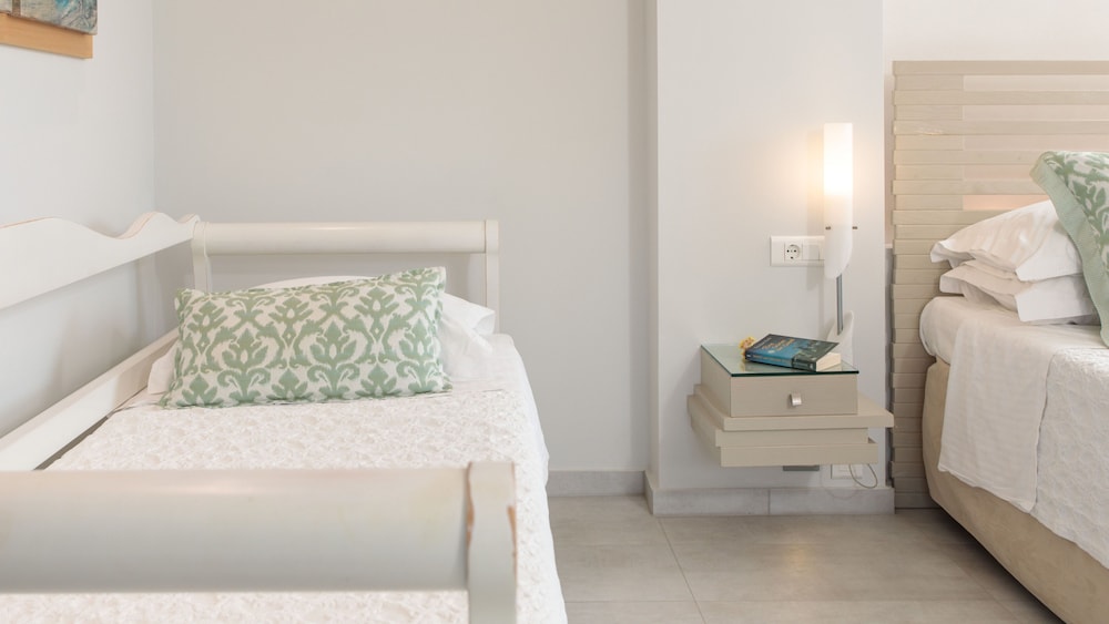 Triple Room - Photo 6
