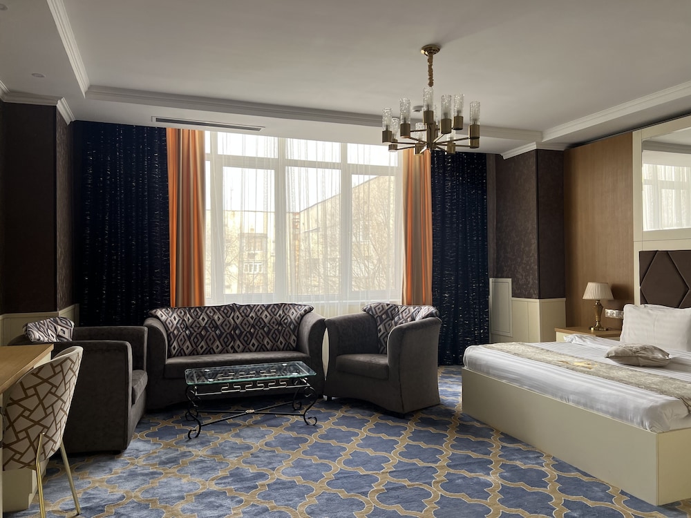 Luxury Double Room, Jetted Tub photo 2