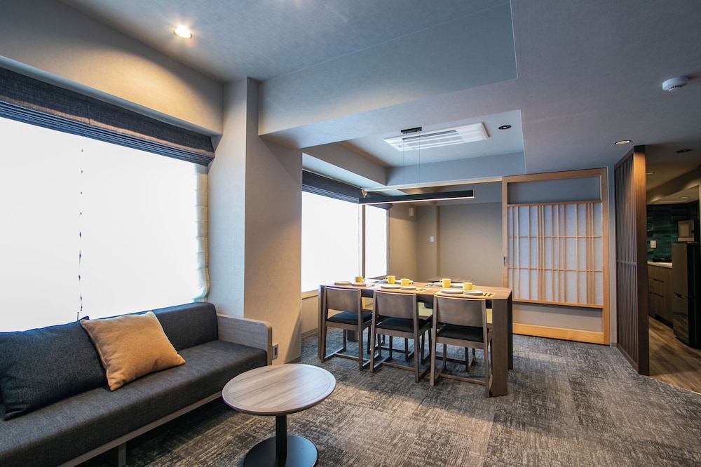 Premium Suite 1BR with 5beds (with Tatami Room), Non Smoking