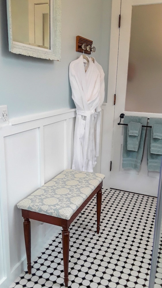 The Monet Room photo 2