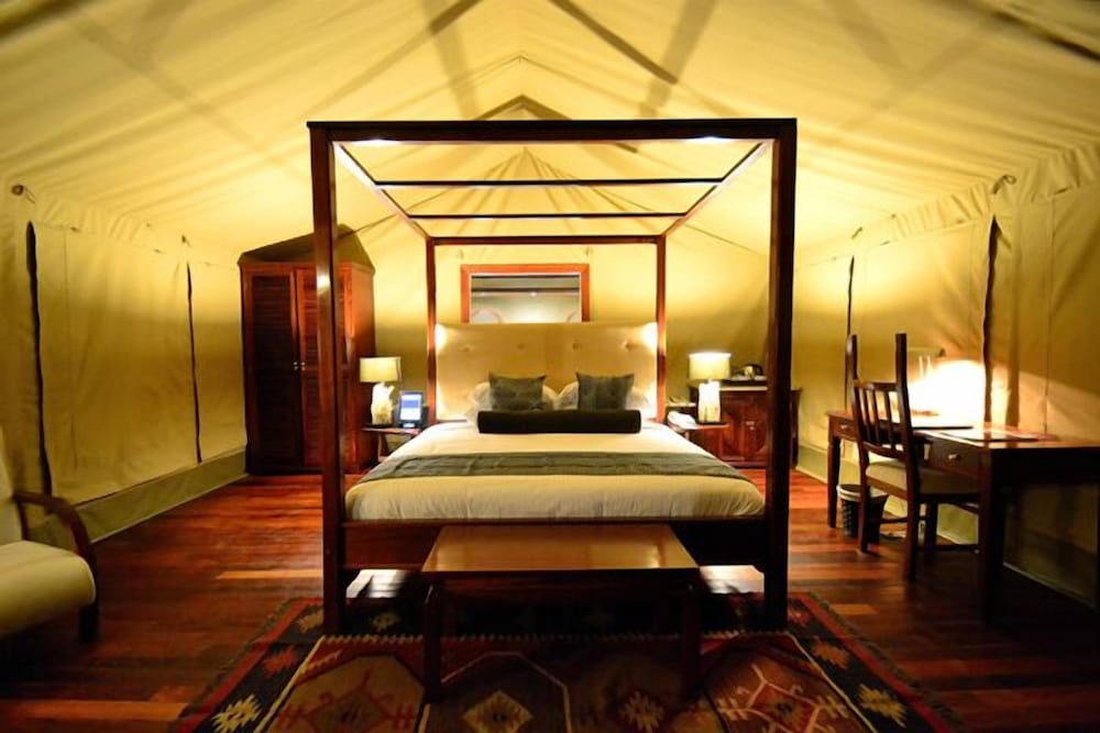Luxury Tent photo 2