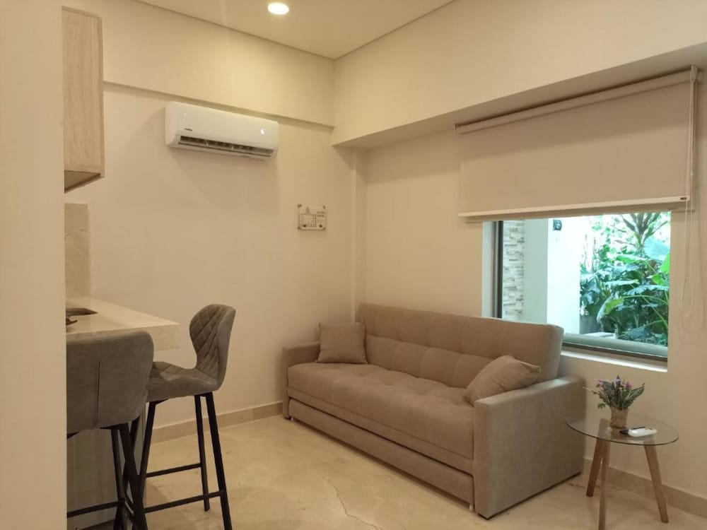 Suite, Balcony - Photo 6