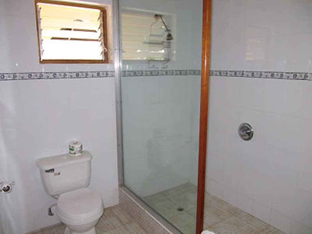 Standard Room, 1 King Bed, Sea View photo 2