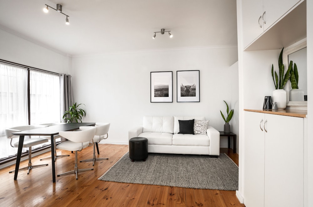 Executive Townhome photo 1