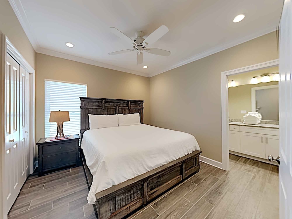 Studio (Multiple Bedrooms)