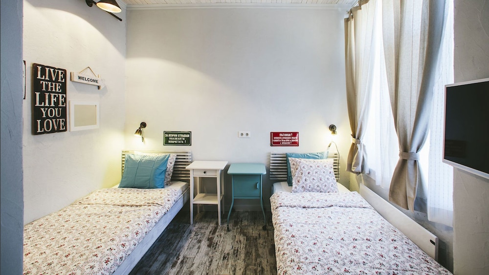 Double Room, Shared Bathroom photo 2