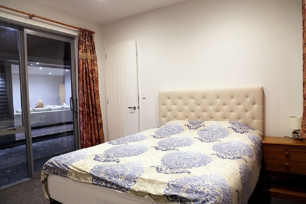 Deluxe Suite, 1 Bedroom, Ensuite photo 1
