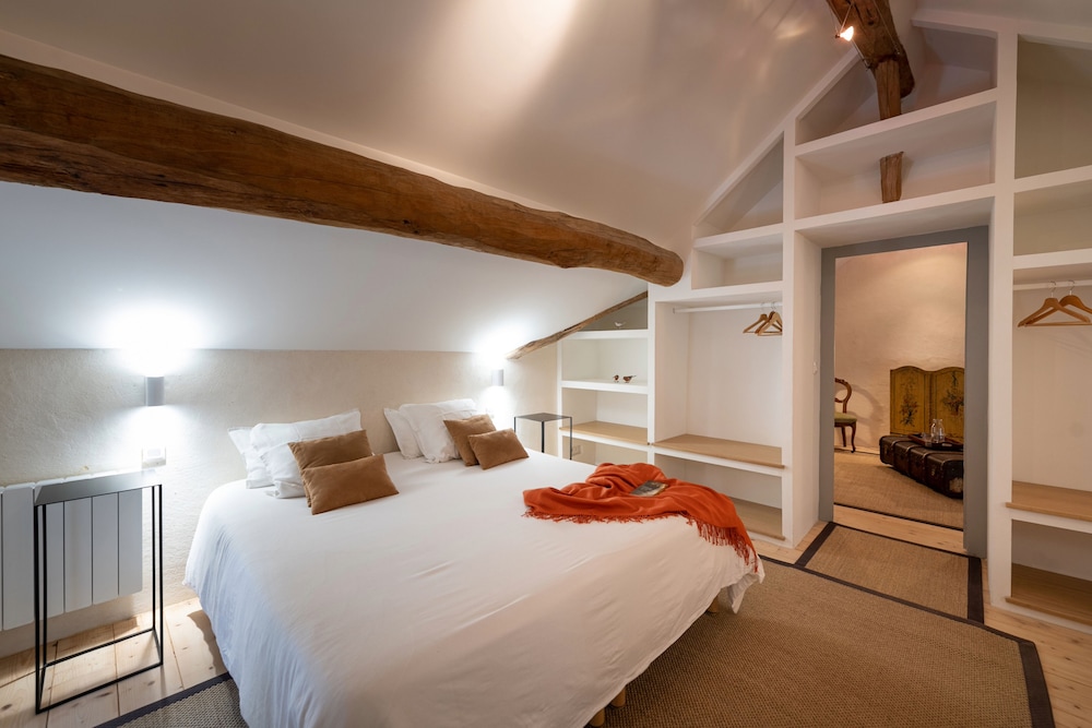 Deluxe Suite photo 1