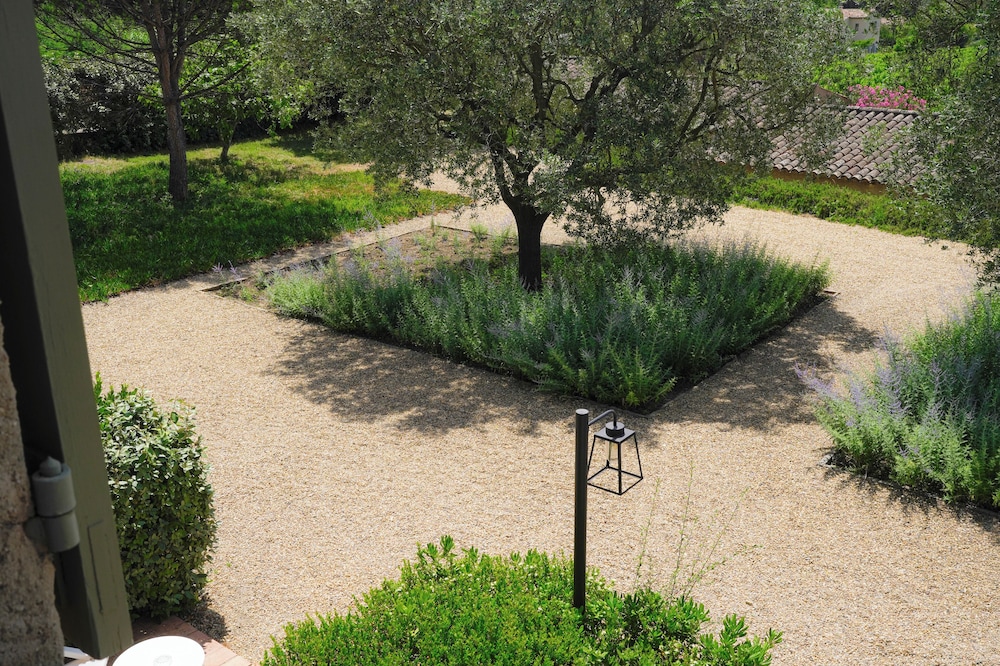 Classic Room, Garden View photo 2