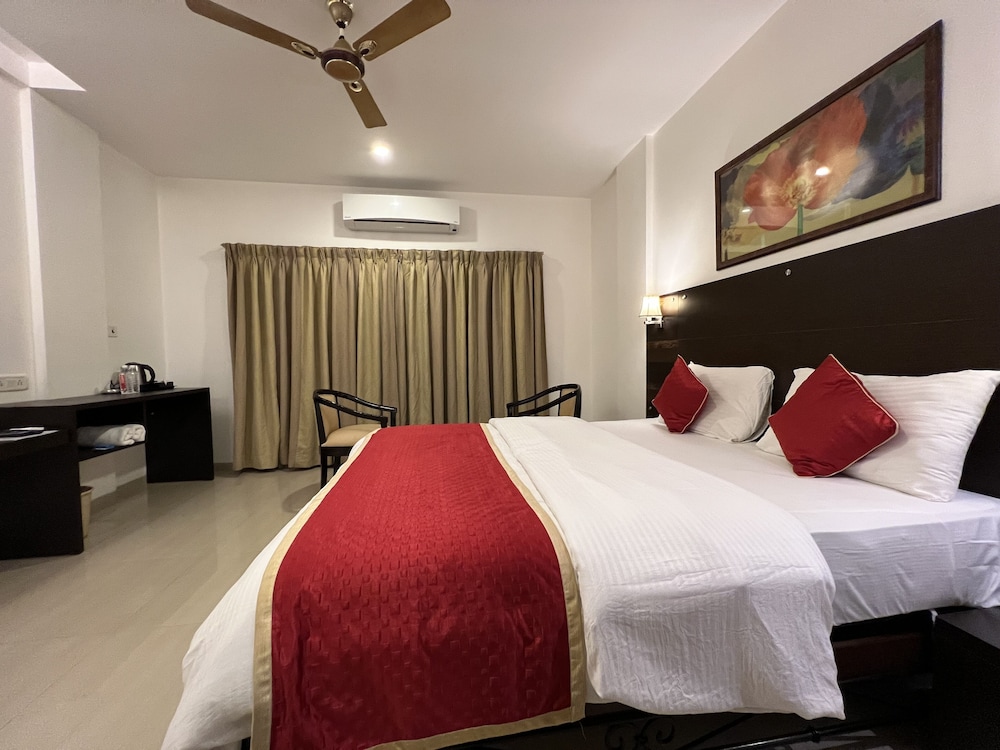 Deluxe Room, 2 Bedrooms, City View photo 2